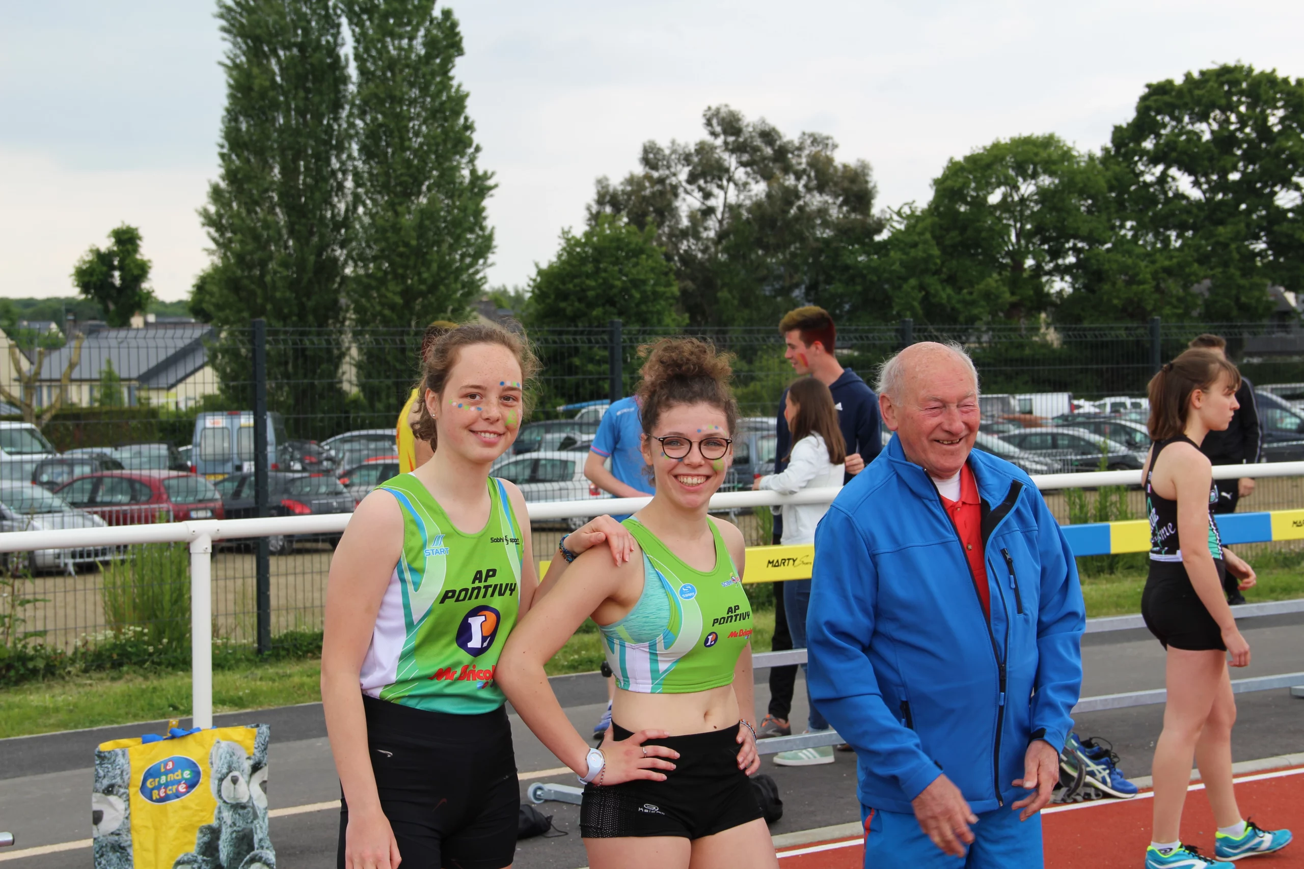 Des sourires sur la piste club Athletisme Pays de Pontivy