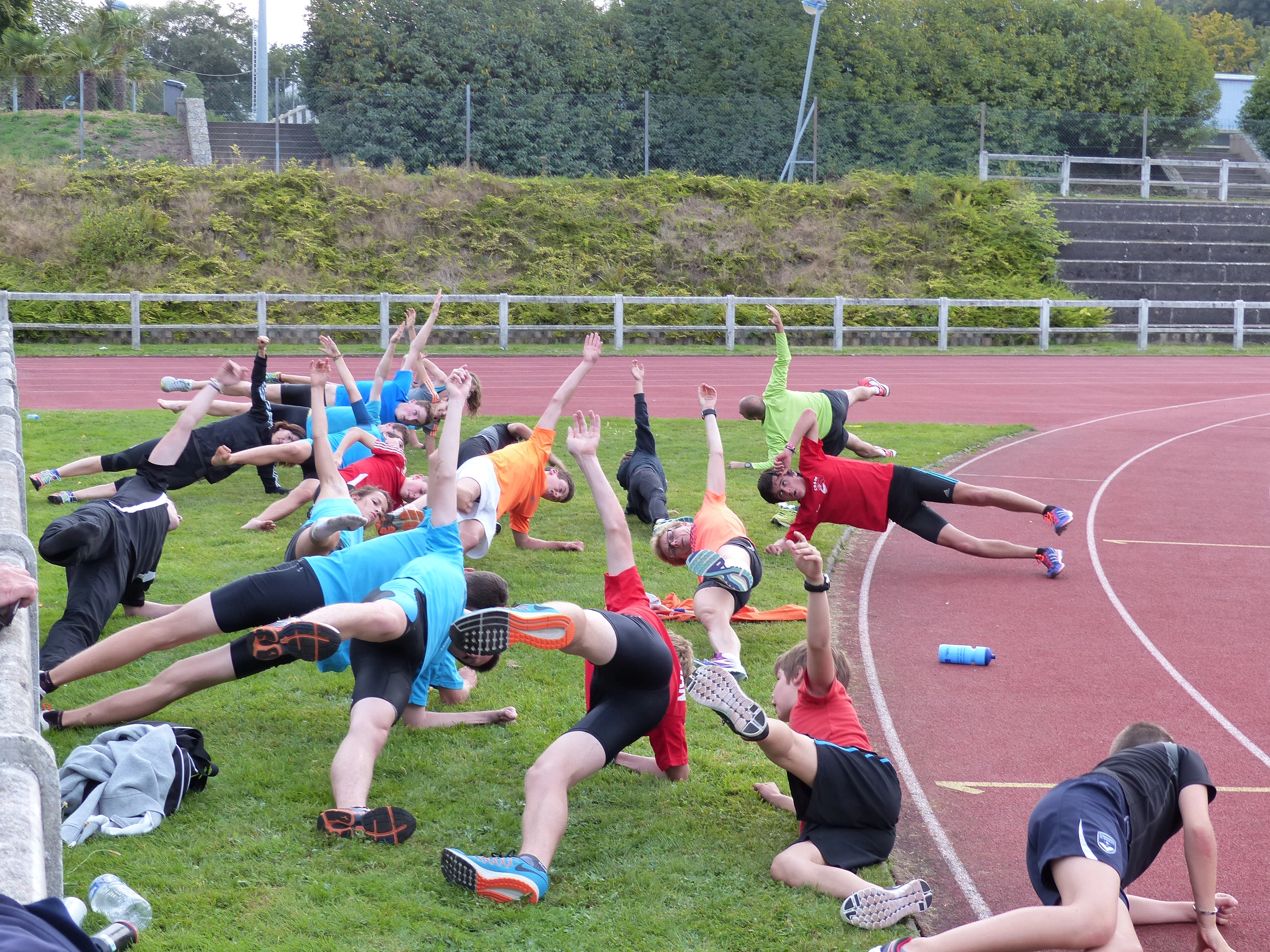 Entrainement et etirements club Athletisme Pays de Pontivy