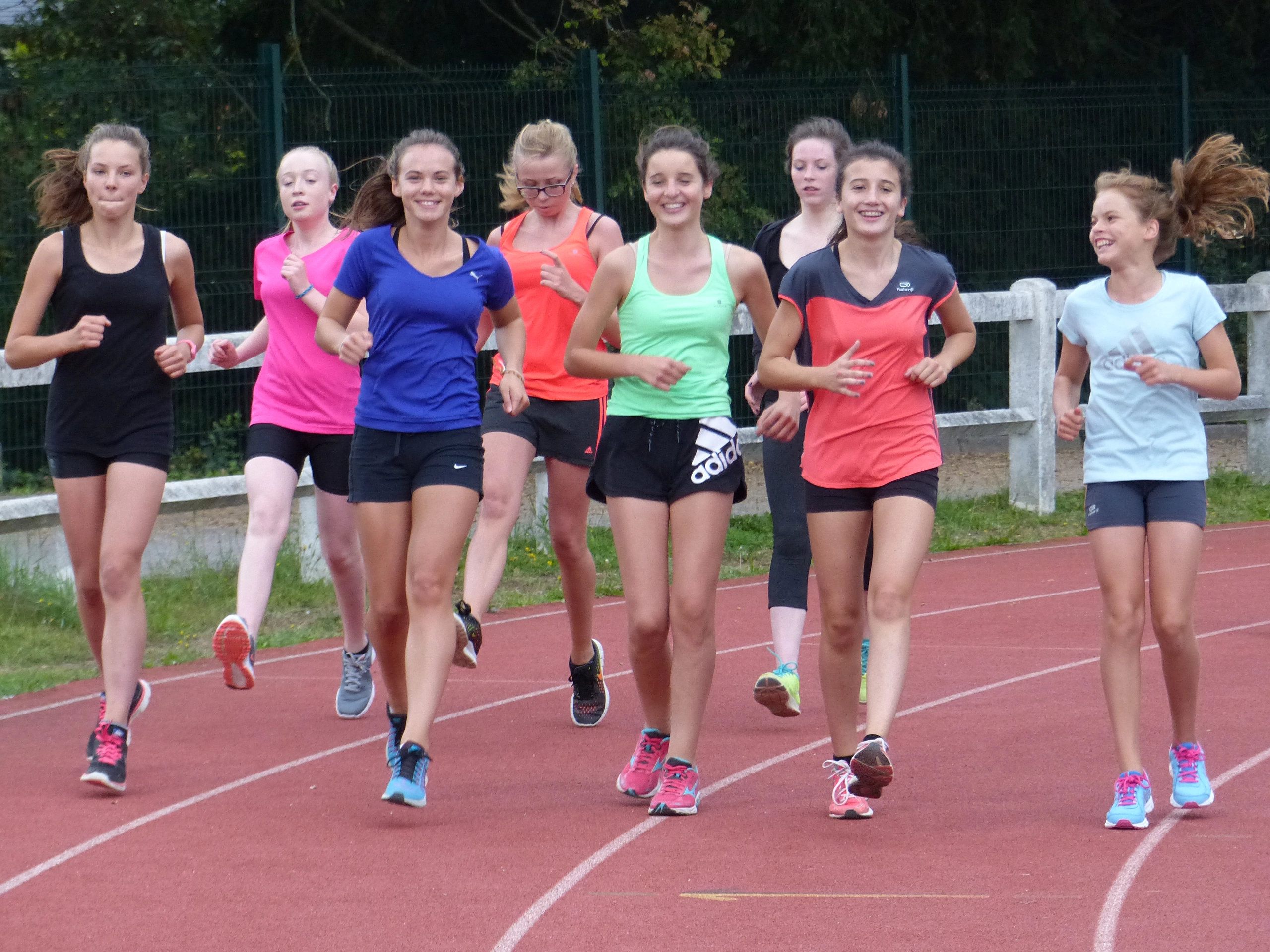 Entrainement par petits groupes club Athletisme Pays de Pontivy