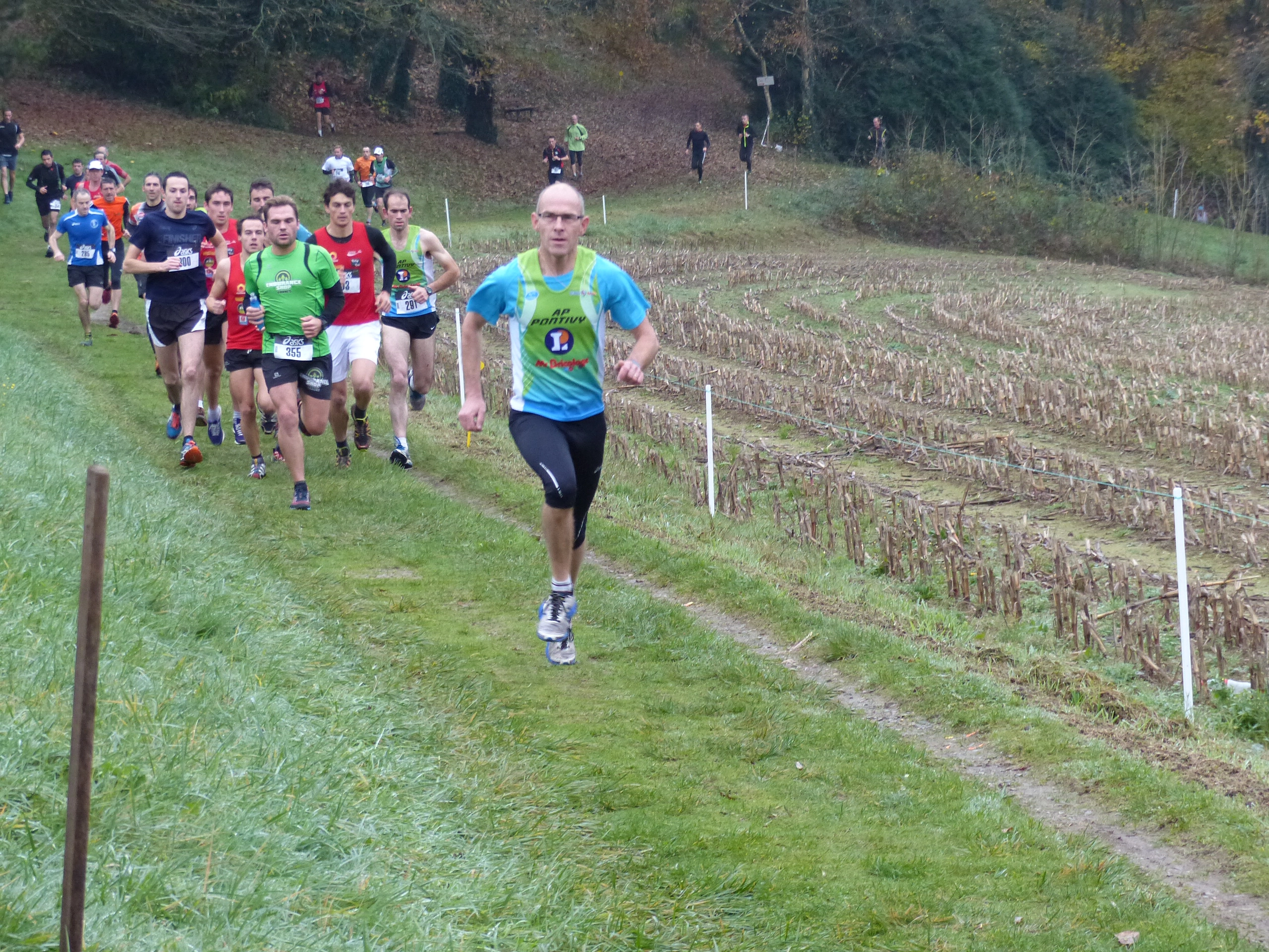 Erwan en meneur d'allure au trail de Pontivy club Athletisme Pays de Pontivy